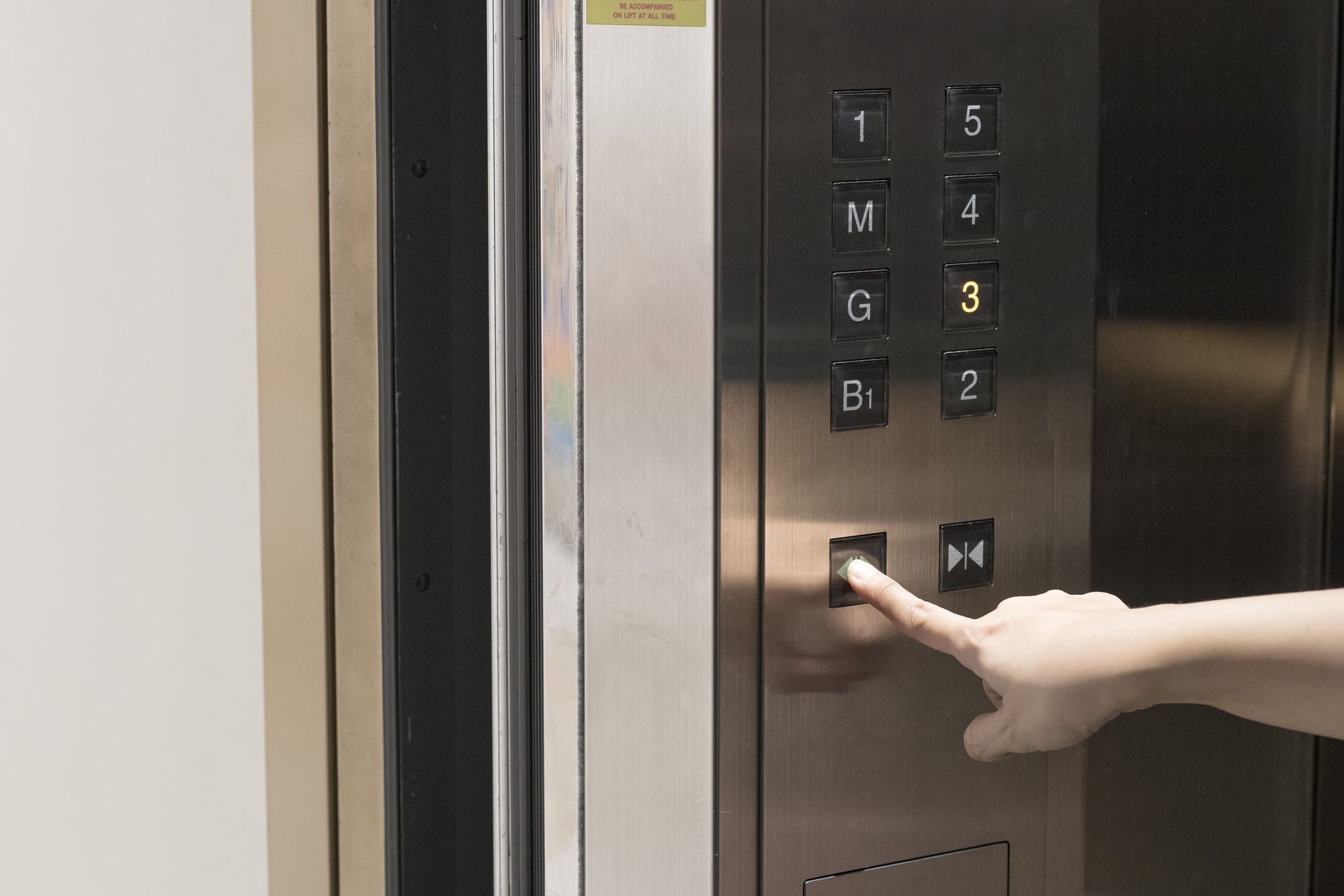 Annoying elevator etiquette 🛗